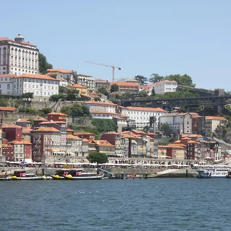 Cozy Flat Downtown アパート